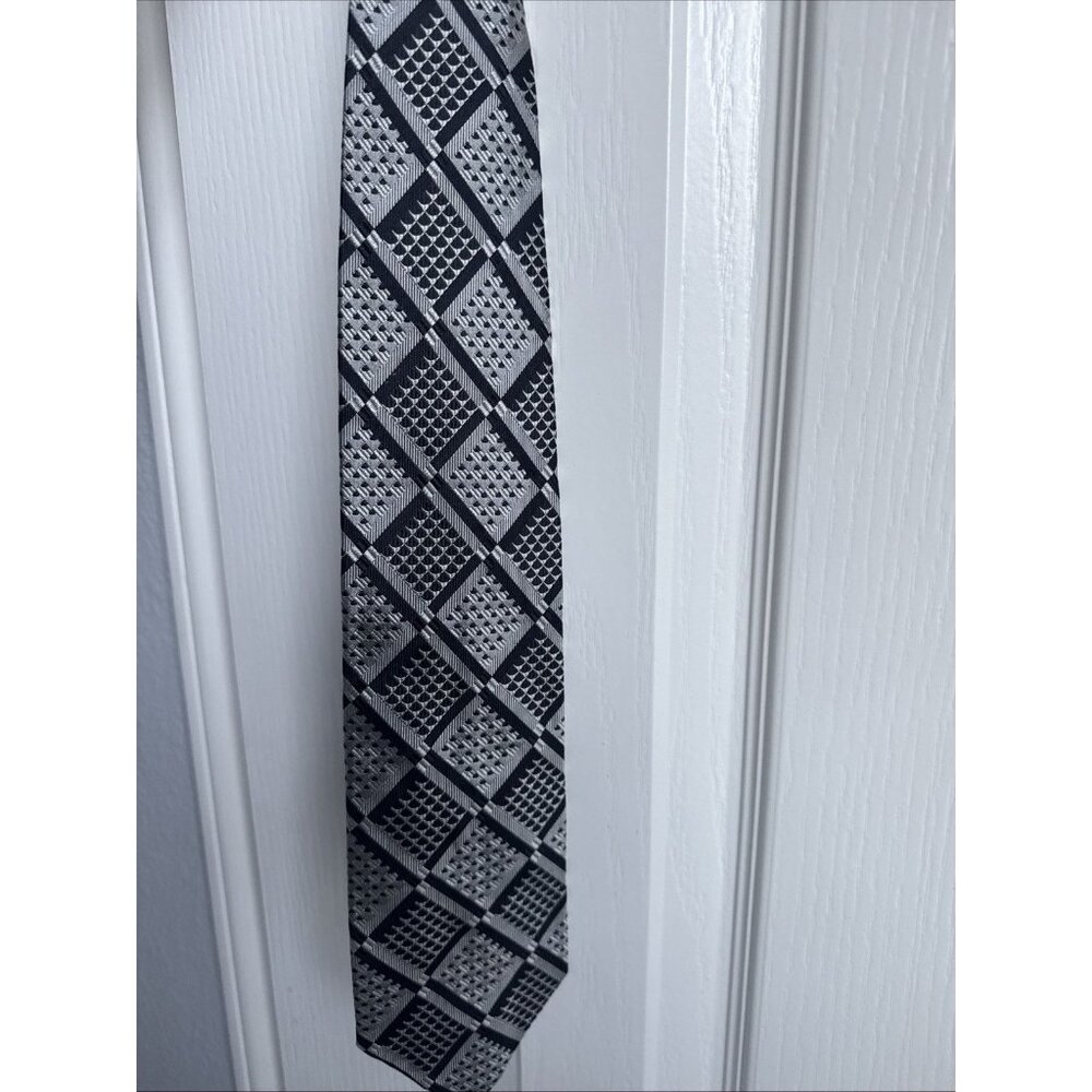Gianni Versace Men’s Black Silver Gray Square Print Necktie Silk Made In Italy - Picture 8 of 8